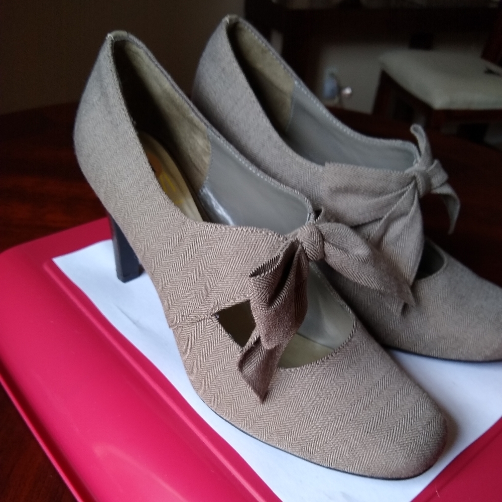 Ann Marino LOTTO pump